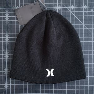 HURLEY ICON STAPLES BEANIE - BLACK